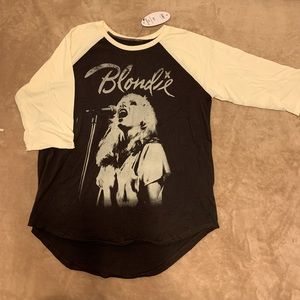“Blondie” 3/4 Length Shirt size L NWT